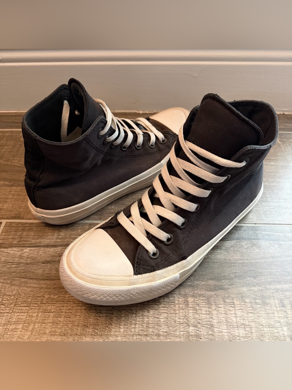 Chuck Taylor All Star II (Chuck II) High-Top (Black/White)